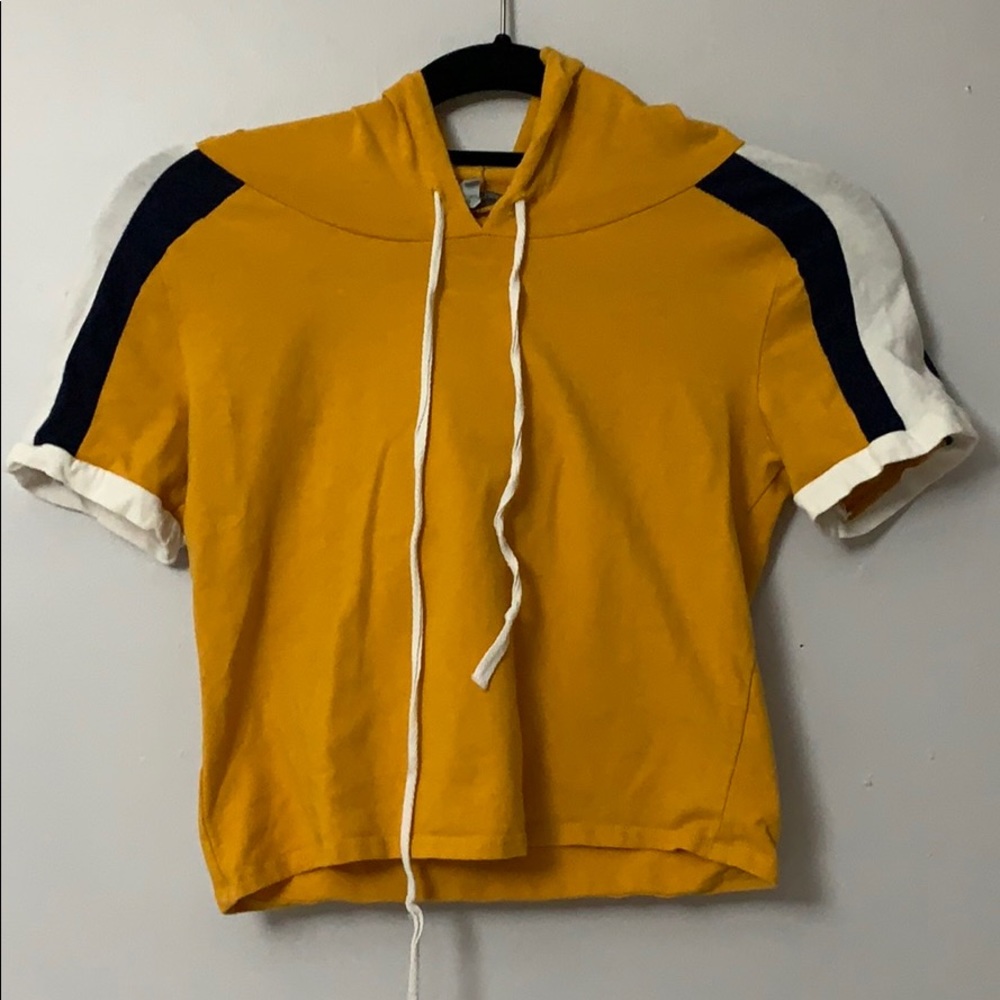 cropped t-shirt